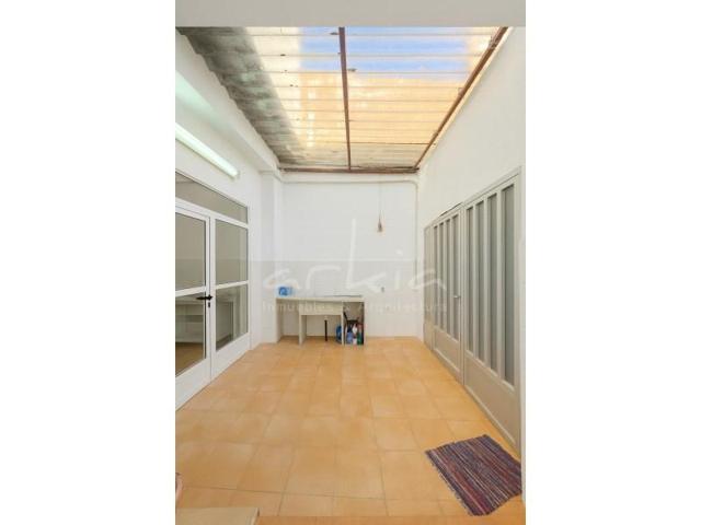 Casa en venta en Rafelbunyol photo 0