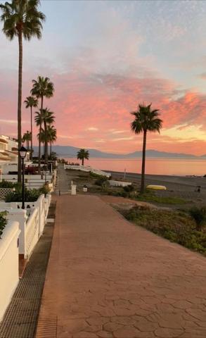 Adosada en venta en San Luis de Sabinillas, Costa del Sol photo 0