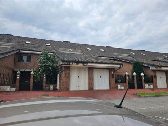 Adosada en venta en Astillero, Astillero photo 0