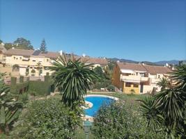 Chalet en venta en Estepona, Urb. Lomas Arroyo Judio, 29680 photo 0