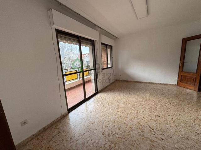 Piso en venta en Badajoz photo 0
