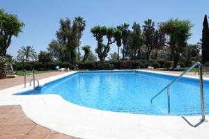 Adosada en venta en San Juan de Aznalfarache, Barrio Bajo photo 0