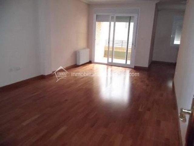 Piso en venta en Cáceres, CANOVAS photo 0