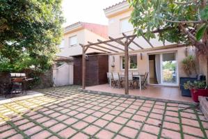 Adosada en venta en Mont-roig del Camp, Mont-Roig del Camp photo 0