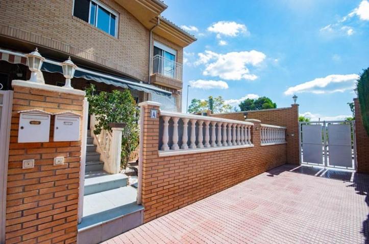 Adosada en venta en Petrer, Ciudad Vergel photo 0