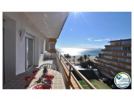 Piso en venta en Roses photo 0