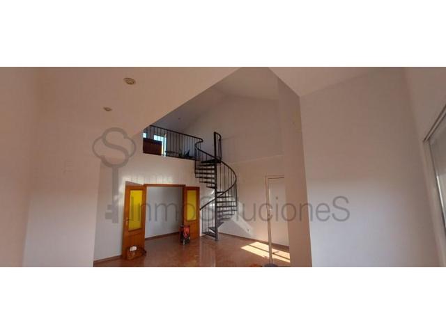 Duplex en venta en Valencia, Sant Isidre photo 0
