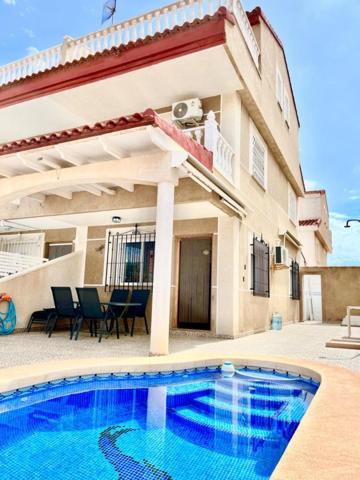 Bungalow en venta en Pilar de la Horadada, La Torre de la Horadada photo 0