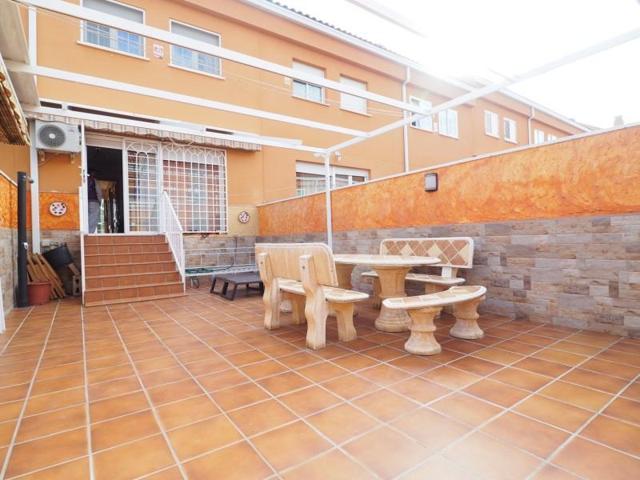 Adosada en venta en Torrejón del Rey photo 0