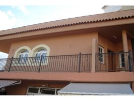 Piso en venta en Adeje photo 0