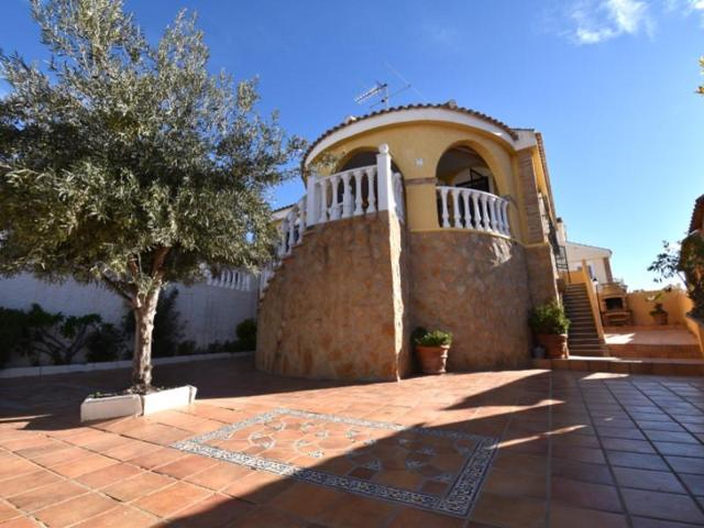 Chalet en venta en Santa Pola photo 0