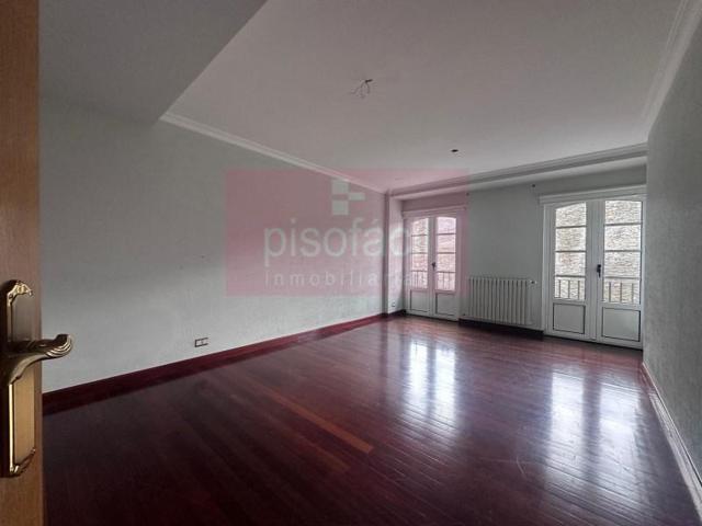 Piso en venta en Lugo photo 0