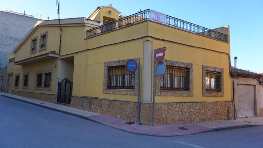 Chalet en venta en Pinoso, Pinoso photo 0
