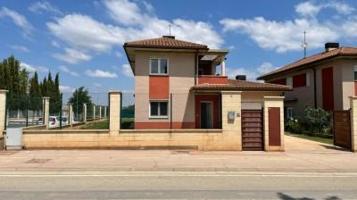 Chalet en venta en Fontellas, Ribera Navarra - Piscinas - Las Aguas photo 0