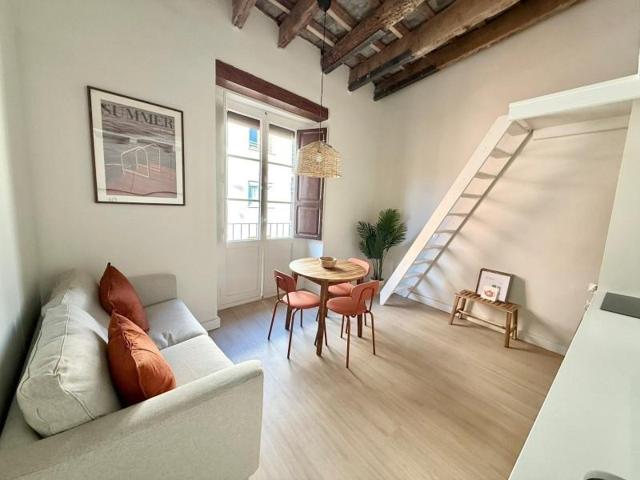 Piso en venta en Valencia, Ciutat Vella photo 0