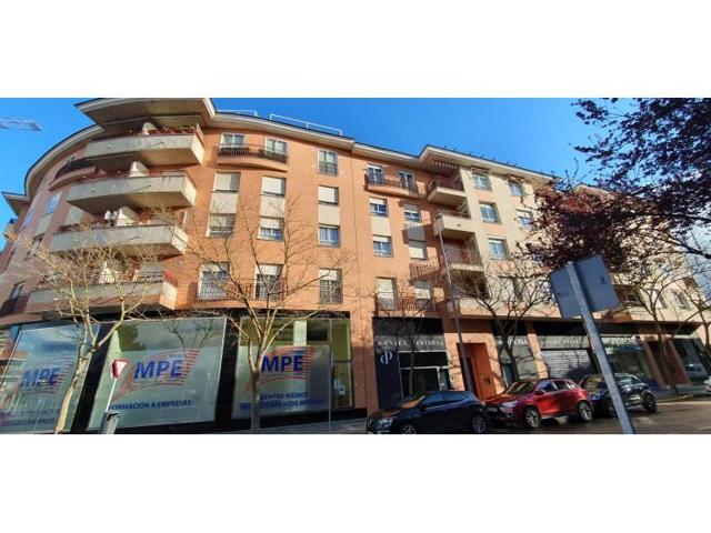 Piso en venta en Badajoz photo 0