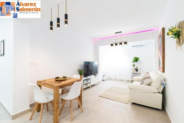 Piso en venta en Granada, Zaidín photo 0