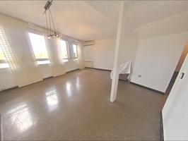 Duplex en venta en Santa Perpètua de Mogoda, Centro photo 0