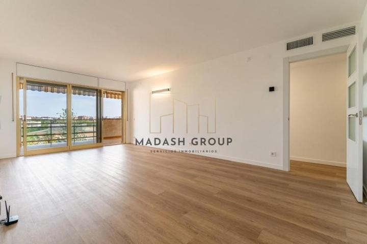 Piso en venta en Salou, Barenys photo 0