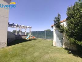 Casa en venta en Tubilla del Lago, Villalbilla photo 0