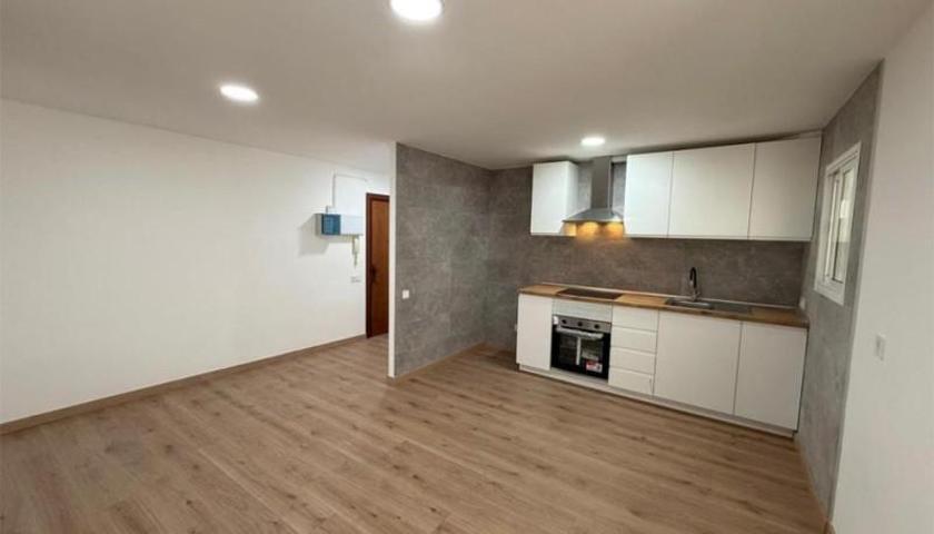 Apartamento en venta en Barcelona photo 0
