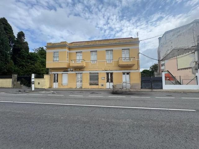 Casa en venta en Oleiros, Oleiros photo 0