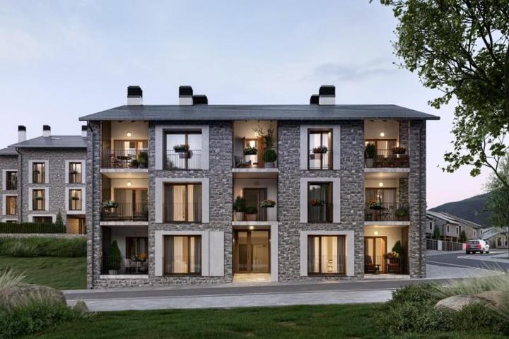 Piso en venta en Biescas, Pirineo aragones photo 0