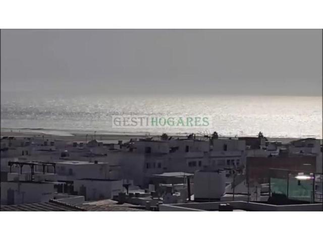 Piso en venta en Conil de la Frontera photo 0