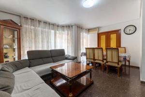 Piso en venta en Valencia, Benicalap photo 0