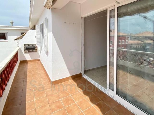 Piso en venta en Es Castell photo 0