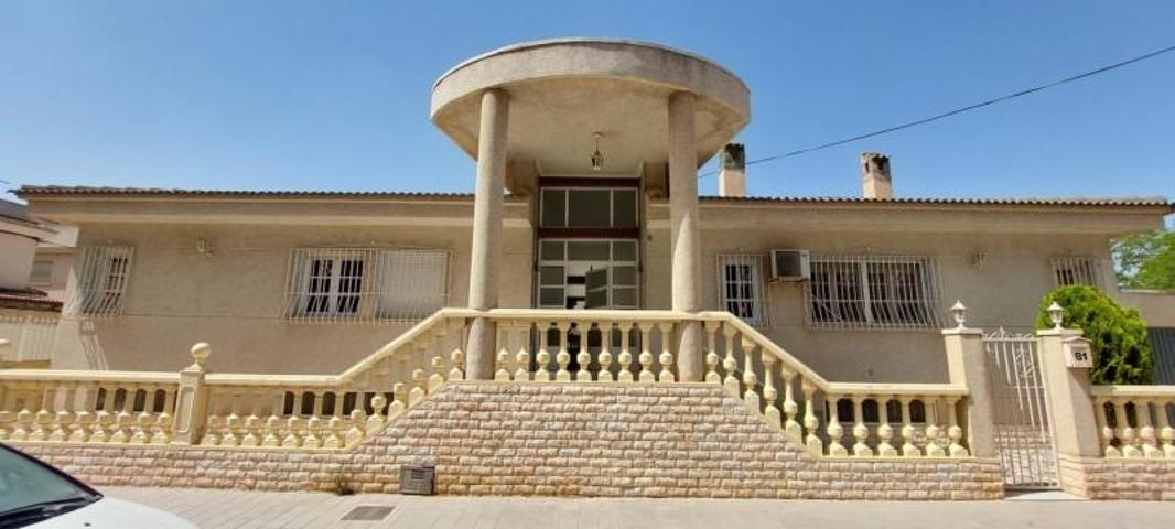 Casa en venta en Redován, La cruz photo 0