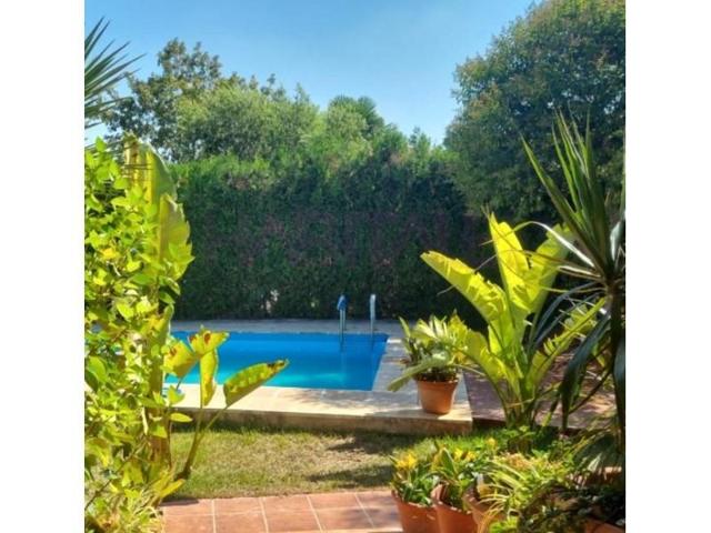 Chalet en venta en Chiva photo 0