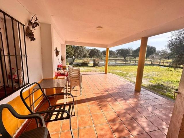 Chalet en venta en Badajoz photo 0