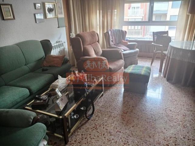 Piso en venta en Albacete, Feria photo 0