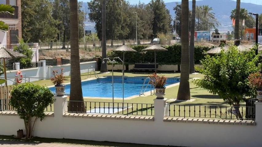 Piso en venta en Motril, Playa Granada photo 0