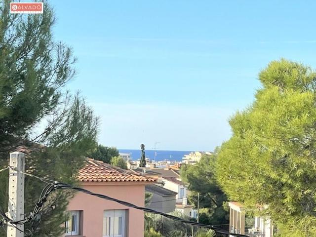 Chalet en venta en Segur de Calafell, Centro photo 0