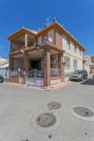 Casa en venta en Peligros, Centro photo 0