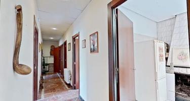 Casa en venta en Sariegos, Sariegos photo 0