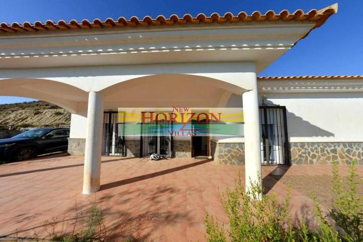 Chalet en venta en Zurgena photo 0