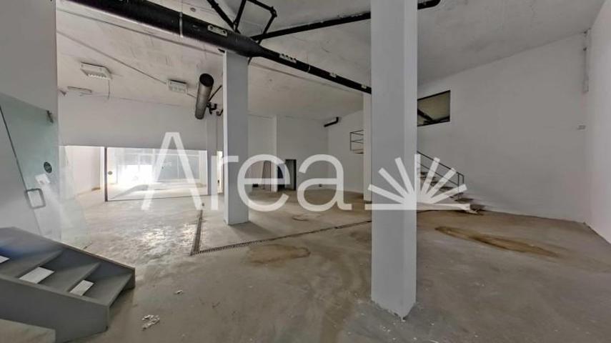 Local comercial en venta en Mataró, La llantia photo 0