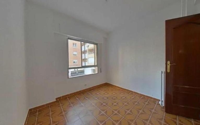 Piso en venta en Fuenlabrada, Avenida de Nuevo Versalles, 28942 photo 0