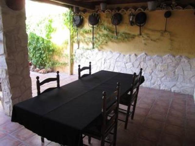 Casa con terreno en venta en Pinoso, A 2 km de la ciudad photo 0