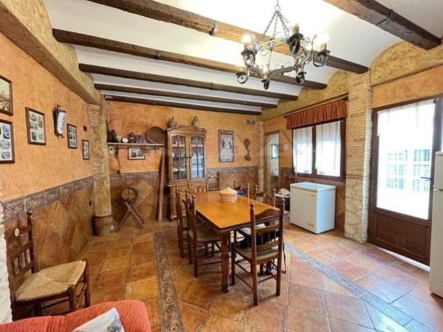 Casa en venta en Sax photo 0