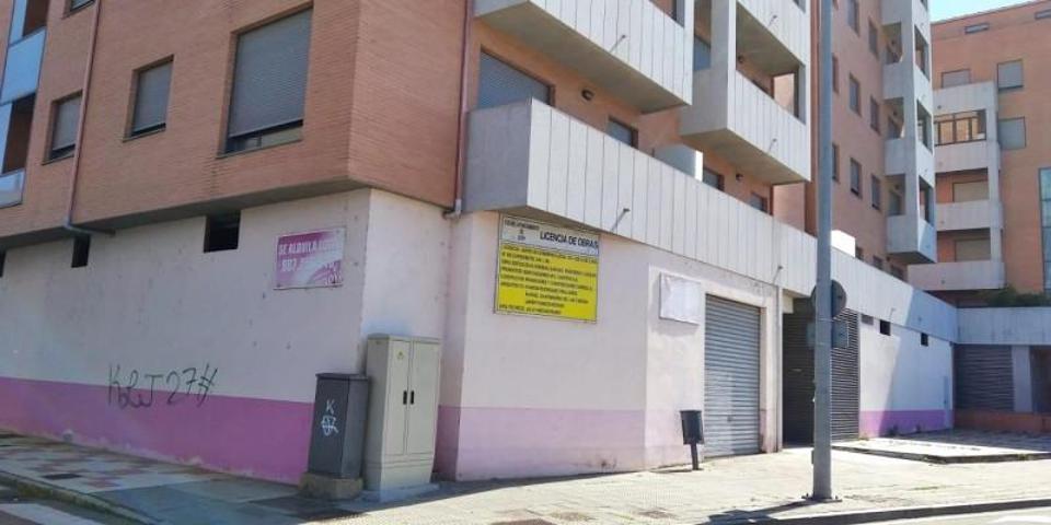 Local comercial en venta en León, Avenida Portugal, 24009 photo 0