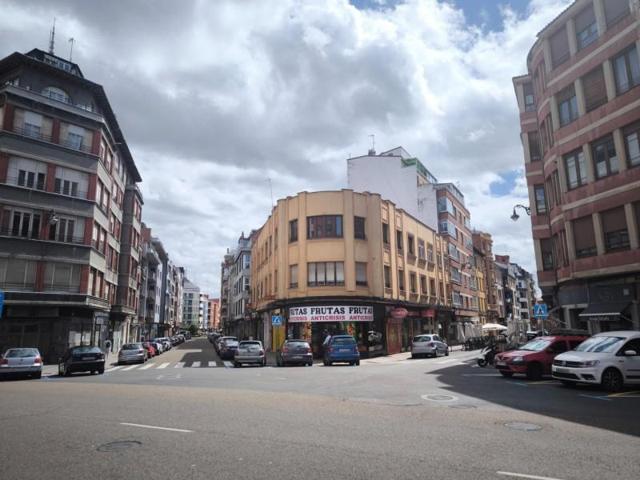 Piso en venta en León, Centro photo 0