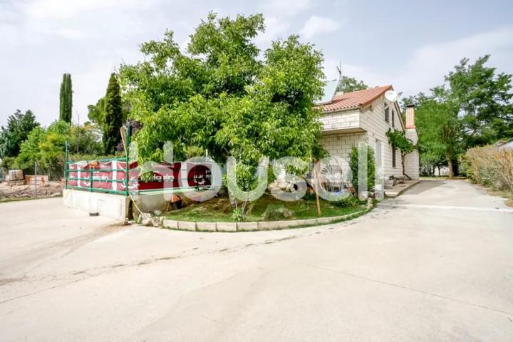 Casa con terreno en venta en Aranda de Duero photo 0
