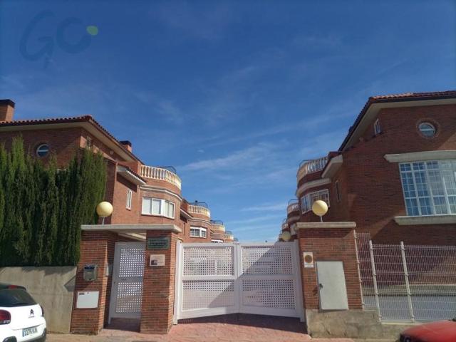 Bungalow en venta en Cuarte de Huerva photo 0