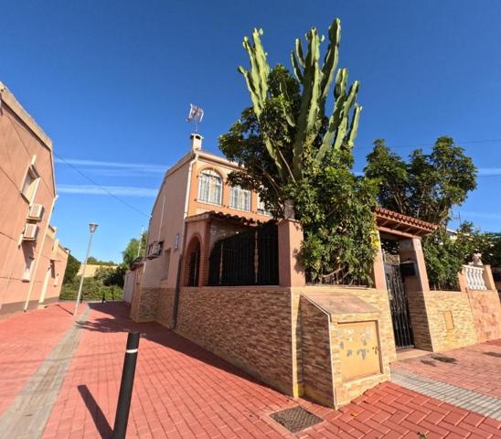 Adosada en venta en Torrevieja, El Acequión - Los Náufragos photo 0