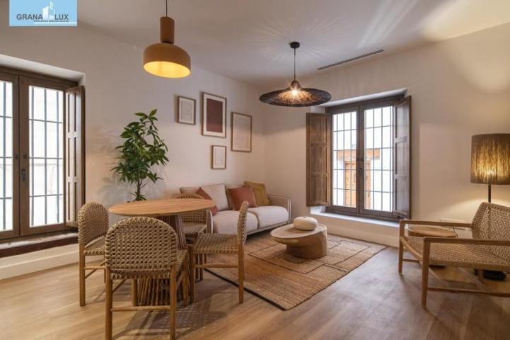 Piso en venta en Granada, Albaicín photo 0