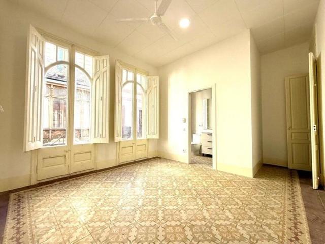 Adosada en venta en Figueres, Centre photo 0